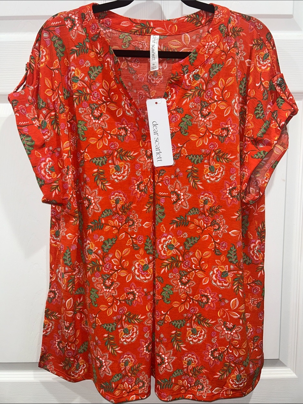 NWT dear Scarlett orange floral split neck short sleeve tunic